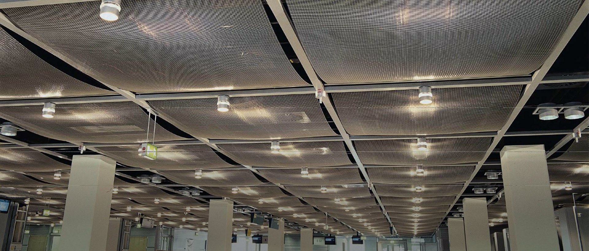 Možnosti použitia kovových architektonických sietí na podhľady.