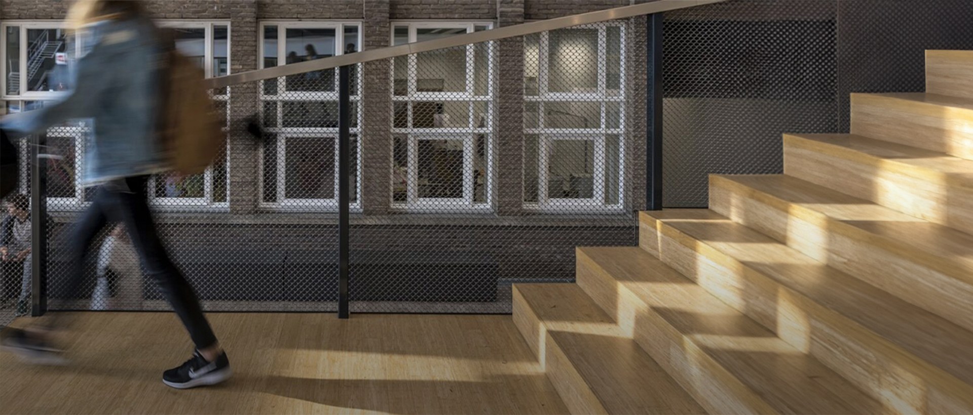 Možnosti použitia kovových architektonických sietí na zábradlia