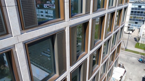 Fém spirálháló fal- és homlokzatburkolathoz - Vilharia Ljubljana