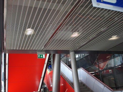Fém álmennyezetek és álmennyezeti rendszerek - Pozsonyi Téli Stadion
