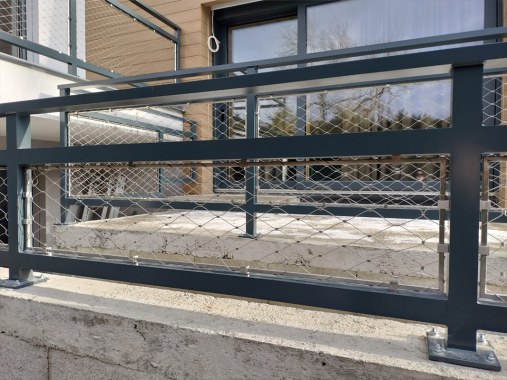Výplne zábradlí lankovou sieťou - detail referencie Rodinný dom Orava