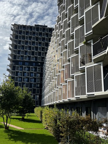 Výplne zábradlí a balkónov kovovými sieťami - Guthaus