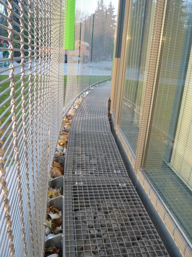 Wire meshes and metal woven mesh for facades and wall coverings - University Library of Nitra