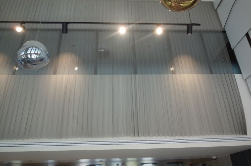 Metal spiral mesh for wall cladding and curtains - Hotel Talki