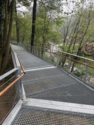 Wire mesh railings - footbridge Železná studienka