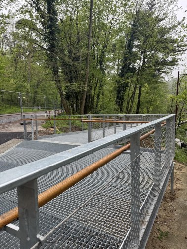 Wire mesh railings - footbridge Železná studienka