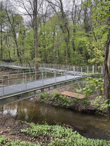 Wire mesh railings - footbridge Železná studienka