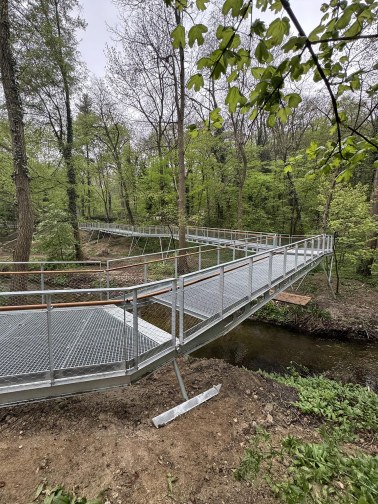 Wire mesh railings - footbridge Železná studienka