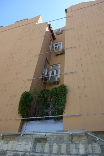 Wire mesh for green facades and trellises - Park Váci HU