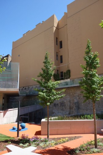 Wire mesh for green facades and trellises - Park Váci HU