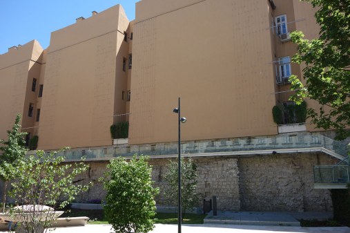 Wire mesh for green facades and trellises - Park Váci HU