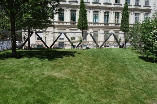Wire mesh for green facades and trellises - Park Váci HU