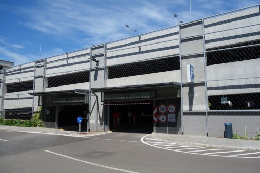 Wire mesh for green facades - Parking house Eger HU