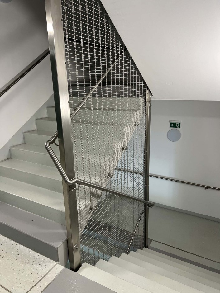 Railing fencing using woven wire