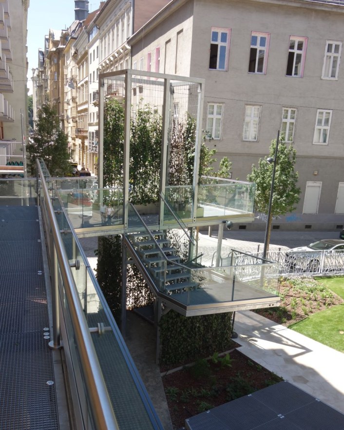 Lankové siete pre zelené fasády - schodište - Park Vaci Maďarsko